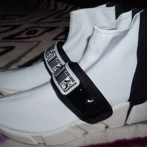 LF Stores Sock Shoes Size 7 Womens (Mens 6)